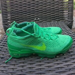 Womens Nike Vapormax Bright Green Sneakers Size 6.5 (Like New)